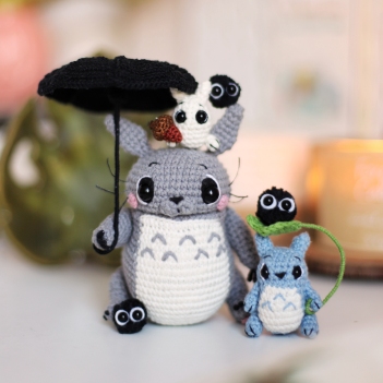 My neighbor Totoro amigurumi pattern by Loopy Pattern