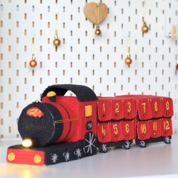 Hogwarts Train Advent Calendar amigurumi pattern by Crochery