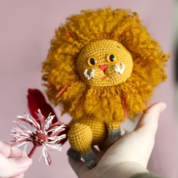 Zouwu Joseph Fantastic Beast amigurumi pattern by Crochery