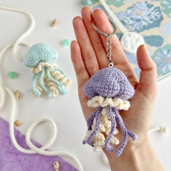 Little jellyfish keychain amigurumi pattern by AmiGuide