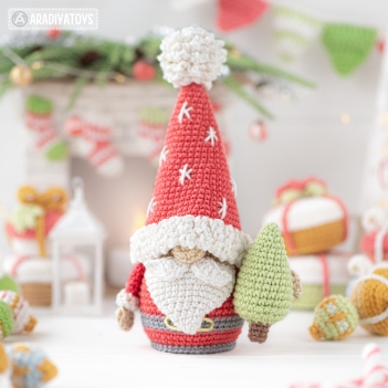 Christmas Gnome (AradiyaToys Minis) amigurumi pattern by AradiyaToys