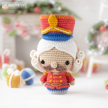 Nutcracker SE (Fairytale Classics) amigurumi pattern by AradiyaToys