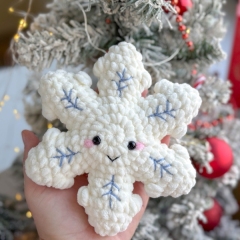 Crochet Plush Snowflake amigurumi by RNata