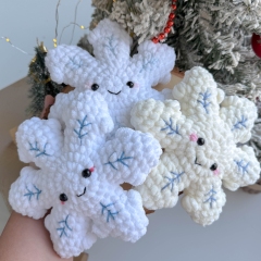 Crochet Plush Snowflake amigurumi pattern by RNata