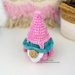 Valentines Gnome amigurumi pattern by TANATIcrochet