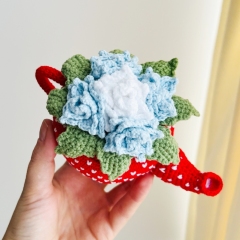 Flower teapot amigurumi pattern by Fluffy Tummy