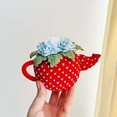 Flower teapot amigurumi by Fluffy Tummy