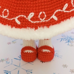 Holly Lace Bobette amigurumi pattern by Iryna Zubova