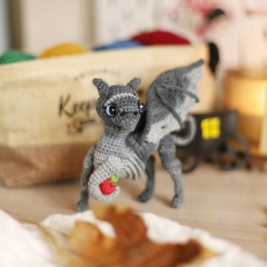 Thestral Tenebrus amigurumi pattern by Loopy Pattern