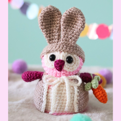 Hootie the dress-up owl amigurumi pattern by LikeALigerCrochet