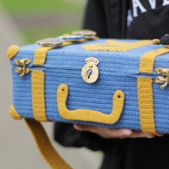 Ravenclaw Suitcase + 4 fan badges amigurumi pattern by Crochery