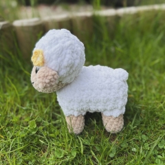 Daisy the sheep amigurumi by DanArtEstonia