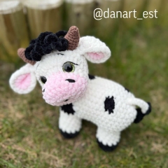 Milky the cow amigurumi pattern by DanArtEstonia