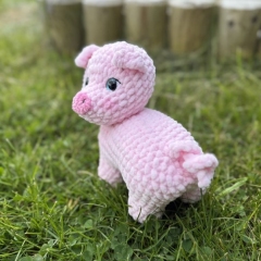 Poppy the pig amigurumi pattern by DanArtEstonia