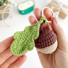 Acorn with leaf keychain amigurumi pattern by AmiGuide