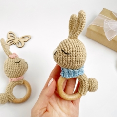 Bunny baby rattle amigurumi by AmiGuide