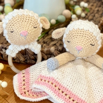 Lamb Lovey and Rattle amigurumi pattern by Crochet to Play
