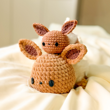 Eevee amigurumi pattern by Curiouspapaya