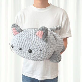 Giant Cat amigurumi pattern by Curiouspapaya