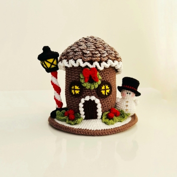 Christmas house  amigurumi pattern by Fluffy Tummy