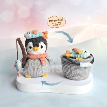 Reversible Penguin and Bucket amigurumi pattern by Chibiscraft