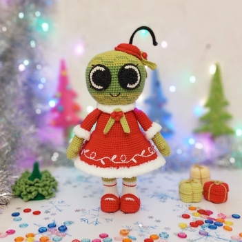 Holly Lace Bobette amigurumi pattern by Iryna Zubova