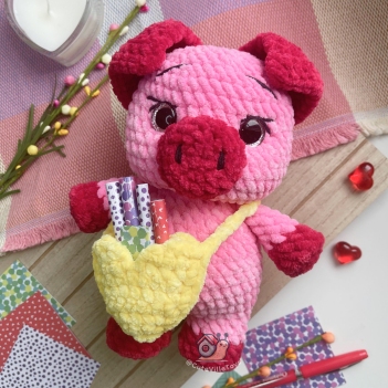 Postman Piggy amigurumi pattern by CuteVilleToys