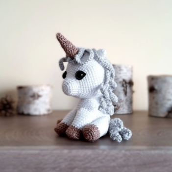 Aurora the Unicorn amigurumi pattern by Miss Cuddlington