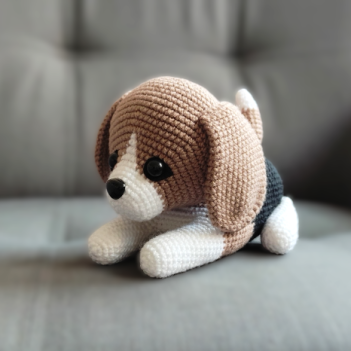 Buddy the Beagle amigurumi pattern by Miss Cuddlington