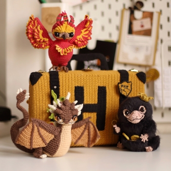 4in1 Hufflepuff Suitcase & Beasts amigurumi pattern by Loopy Pattern