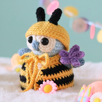 Hootie the dress-up owl amigurumi pattern by LikeALigerCrochet