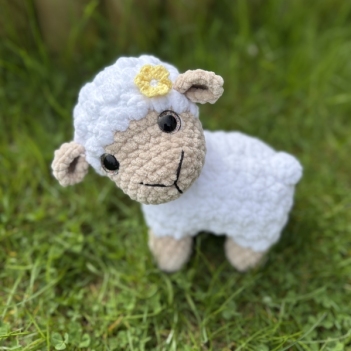 Daisy the sheep amigurumi pattern by DanArtEstonia