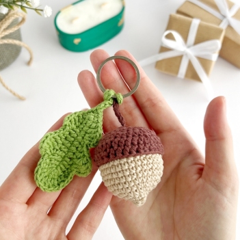 Acorn with leaf keychain amigurumi pattern by AmiGuide