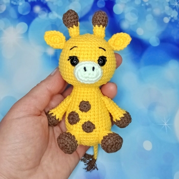 Baby Giraffe amigurumi pattern by Pattern4Craft