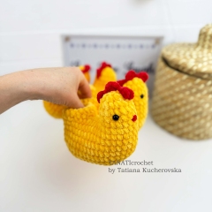 Easter Chicken boots for chair amigurumi pattern by TANATIcrochet