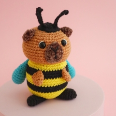 Bert the Capybara Bee amigurumi pattern by Cara Engwerda