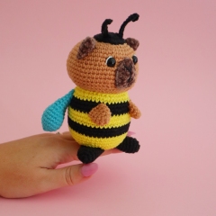 Bert the Capybara Bee amigurumi by Cara Engwerda