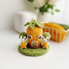 Carrot House amigurumi pattern by Fluffy Tummy