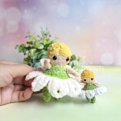 Reversible Mini Flower Fairy amigurumi pattern by Chibiscraft