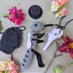 Hemlock the plague doctor mosquitos amigurumi pattern by Cosmos.crochet.qc