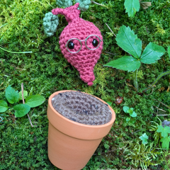 Sir Beetalicious the beet amigurumi by Cosmos.crochet.qc