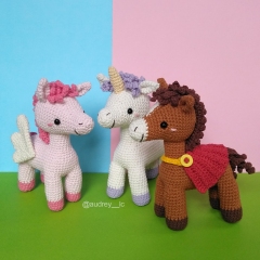 Hooray Horse Club amigurumi pattern by Audrey Lilian Crochet