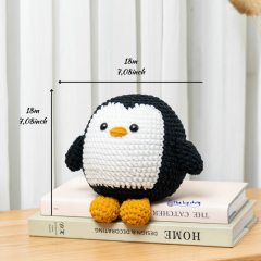 Baby Penguin amigurumi pattern by The Loop Story