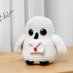 Snowy Owl amigurumi pattern by The Loop Story