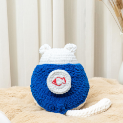 White Superhero Cat amigurumi by The Loop Story