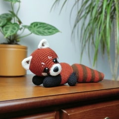 Akai the Red Panda amigurumi pattern by Miss Cuddlington
