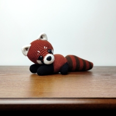 Akai the Red Panda amigurumi by Miss Cuddlington