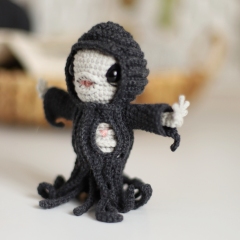 Dementor amigurumi pattern by Loopy Pattern
