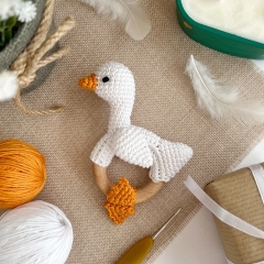 Goose baby rattle amigurumi pattern by AmiGuide