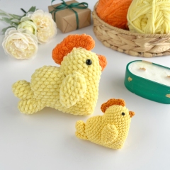 Sweet heart chicken keychain amigurumi pattern by AmiGuide
